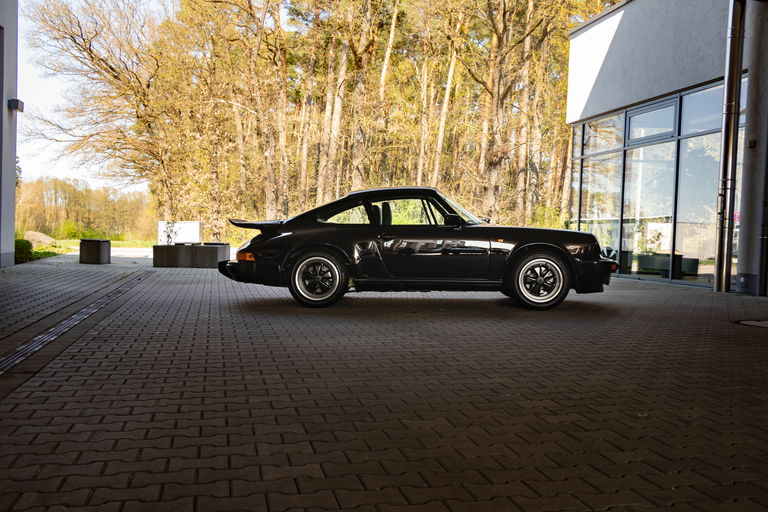 Porsche 911 Carrera 3.2