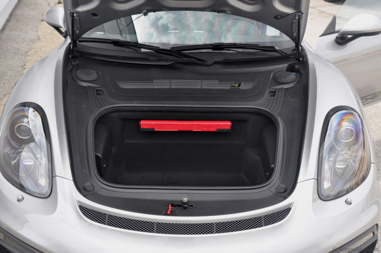 Porsche 981 Cayman GT4