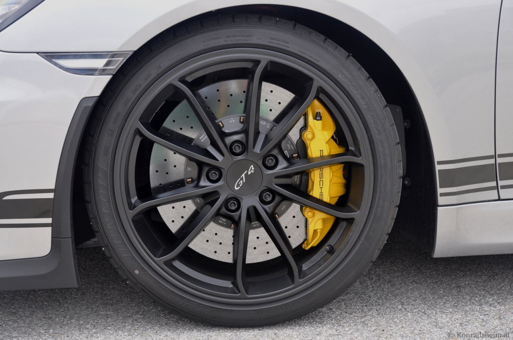 Porsche 981 Cayman GT4