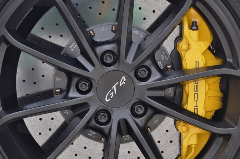 Porsche 981 Cayman GT4