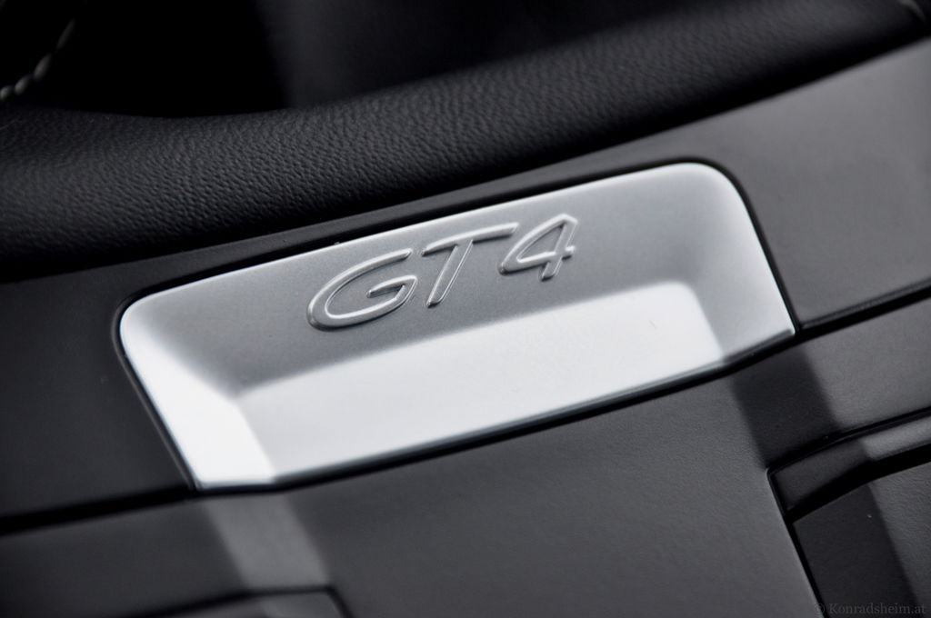 Porsche 981 Cayman GT4