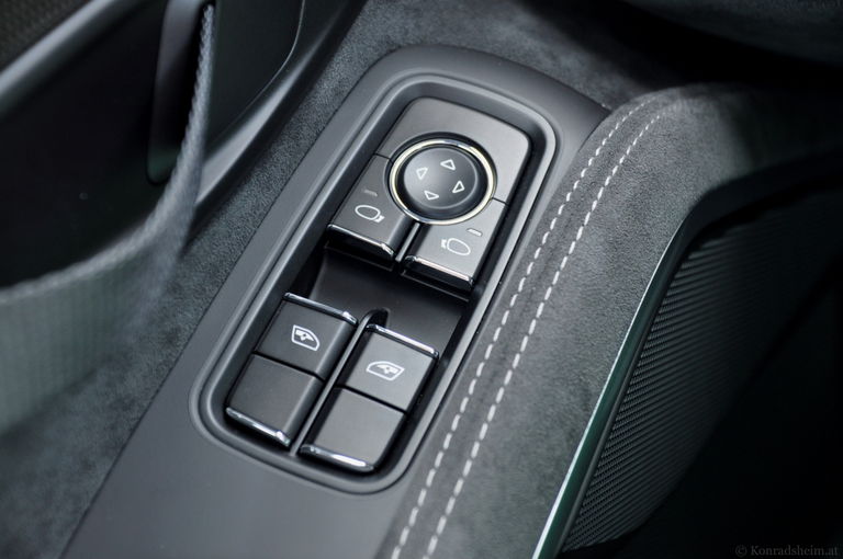 Porsche 981 Cayman GT4