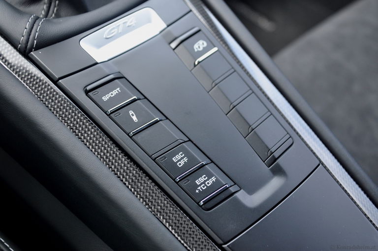 Porsche 981 Cayman GT4