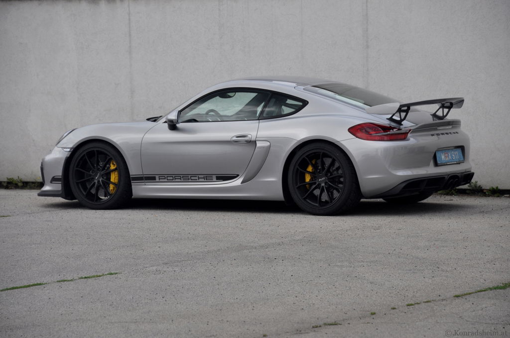 Porsche 981 Cayman GT4