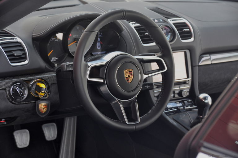 Porsche 981 Cayman GT4