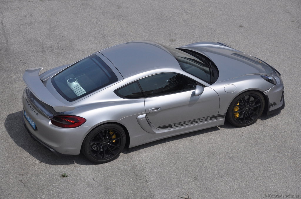 Porsche 981 Cayman GT4