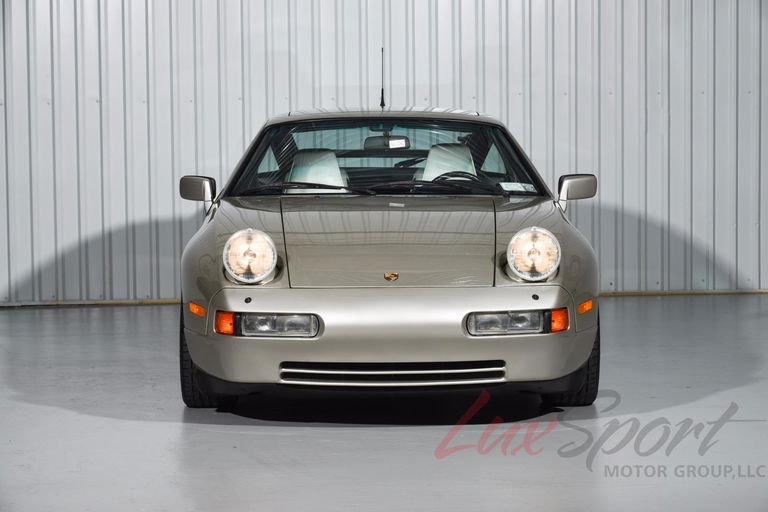 Porsche 928 S4