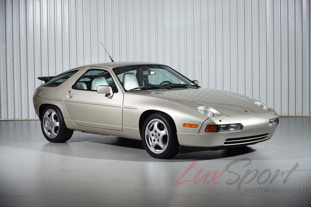 Porsche 928 S4