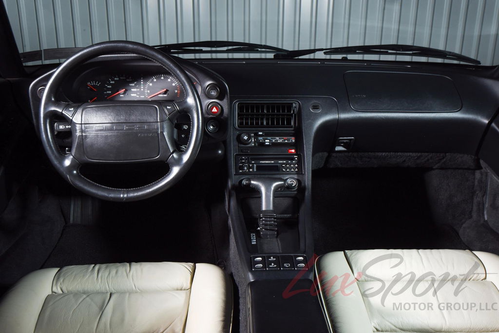 Porsche 928 S4