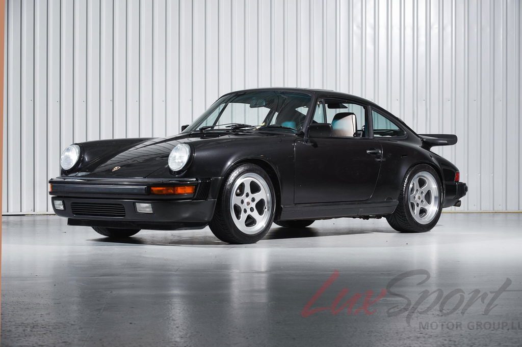 Porsche 911 Carrera
