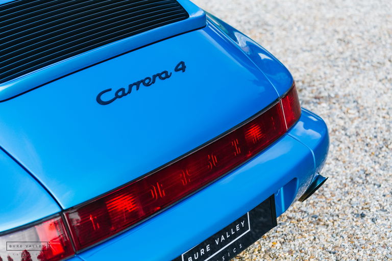 Porsche 911 Carrera 4