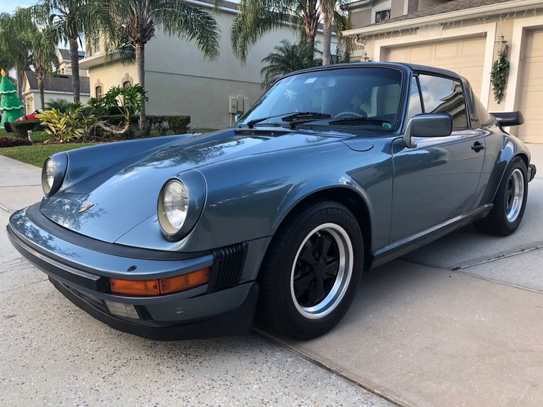 Porsche 911 Carrera