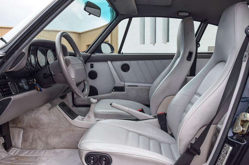 Porsche 911 Carrera 2