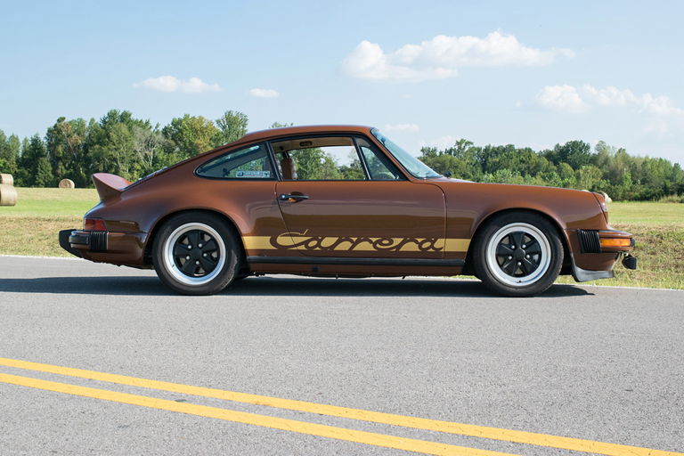 Porsche 911 Carrera 