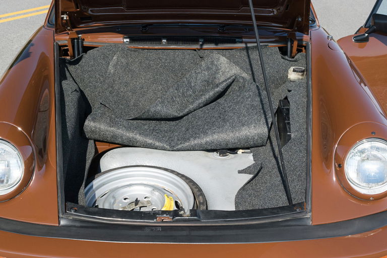Porsche 911 Carrera (US)
