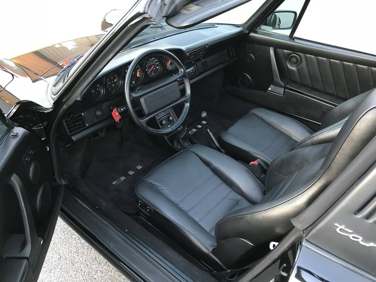 Porsche 911 Carrera