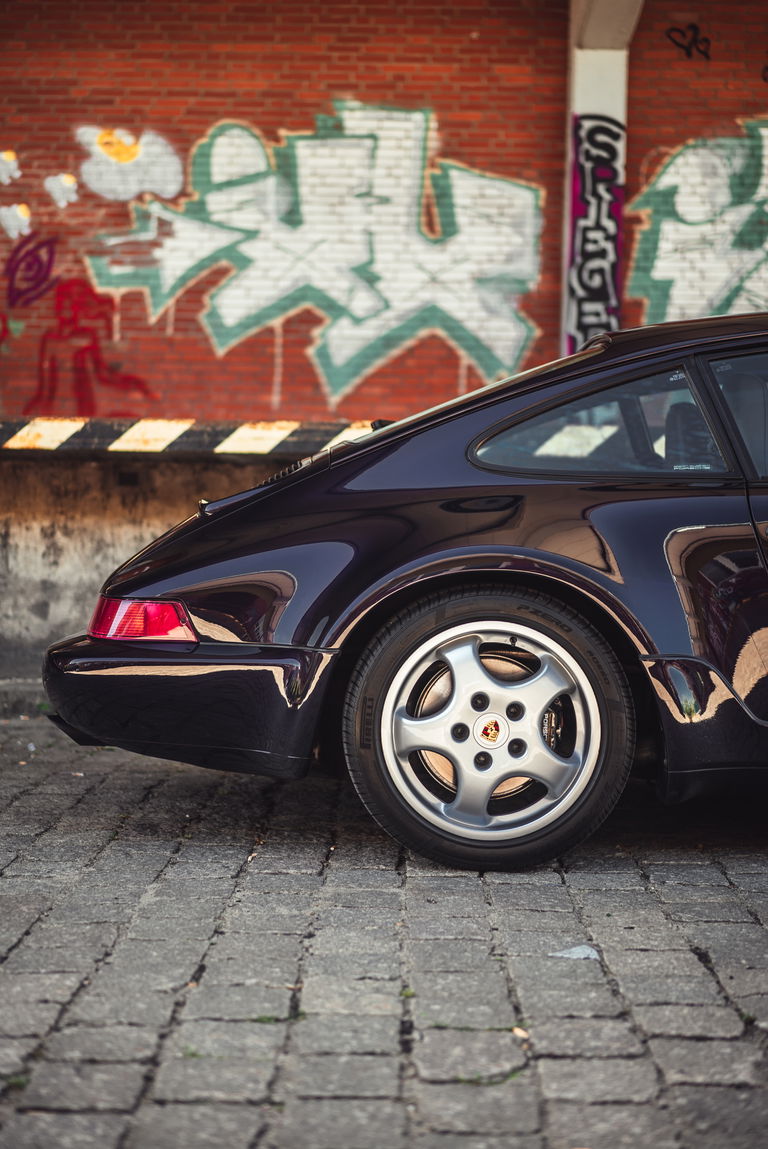 Porsche 911 Carrera 4 WTL