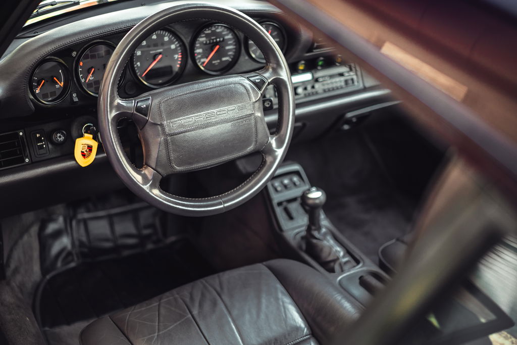 Porsche 911 Carrera 4 WTL