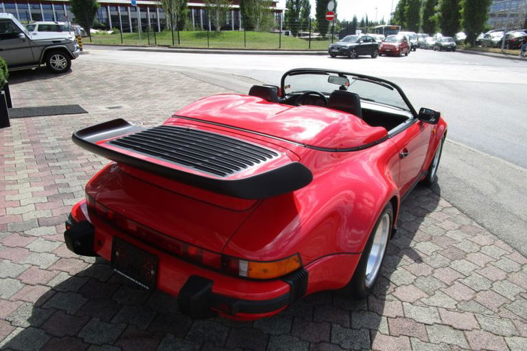 Porsche 911 Carrera 3.2 Speedster