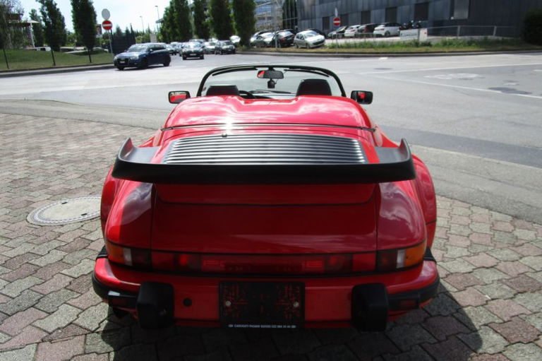 Porsche 911 Carrera 3.2 Speedster