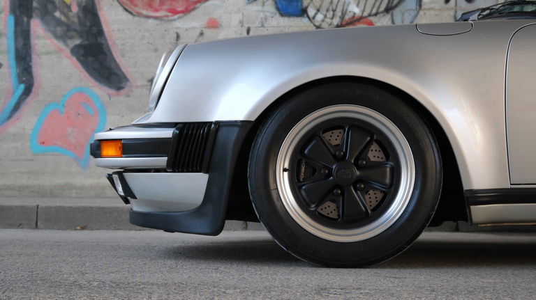 Porsche 911 Turbo 3.3