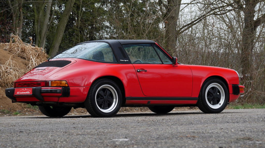 Porsche 911 Carrera 3.2