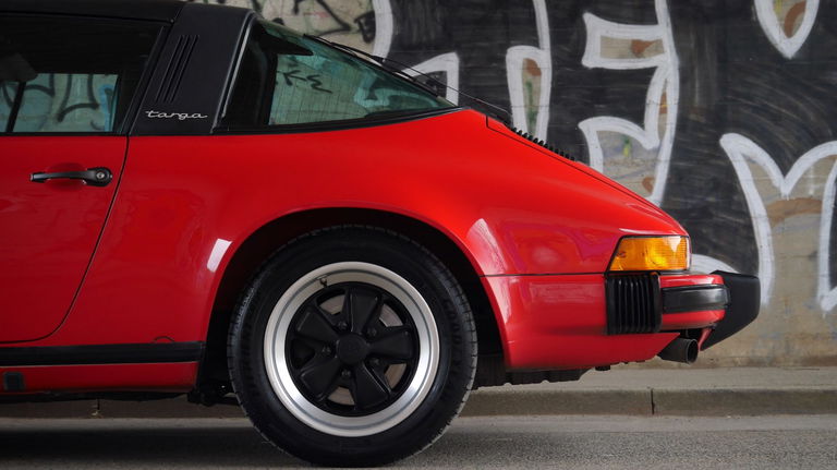 Porsche 911 Carrera 3.2