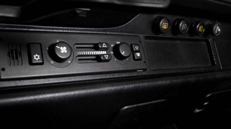 Porsche 911 Carrera 2