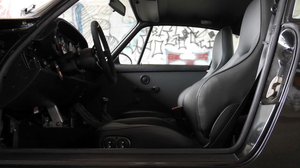 Porsche 911 Carrera 2