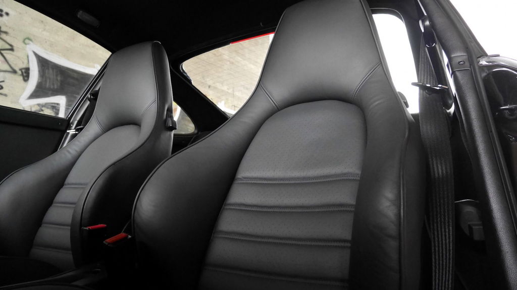 Porsche 911 Carrera 2