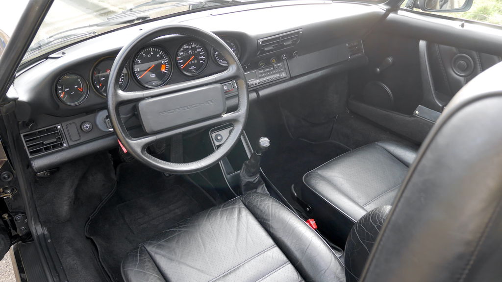 Porsche 911 Carrera 3.2 Speedster