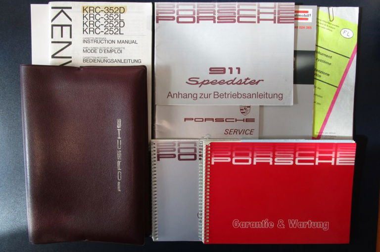 Porsche 911 Carrera 3.2 Speedster