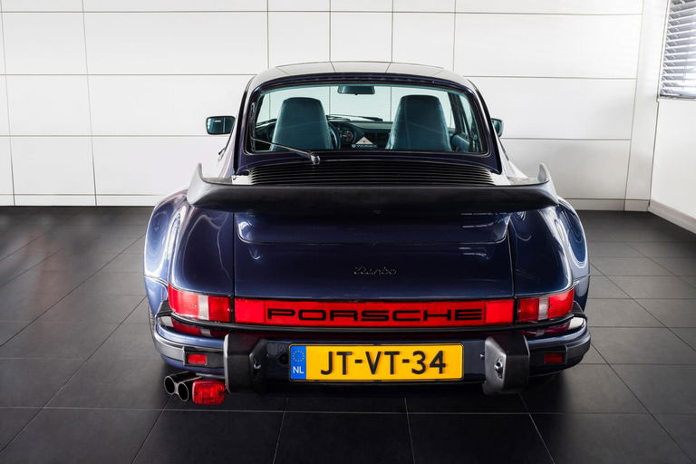 Porsche 911 Turbo 3.3