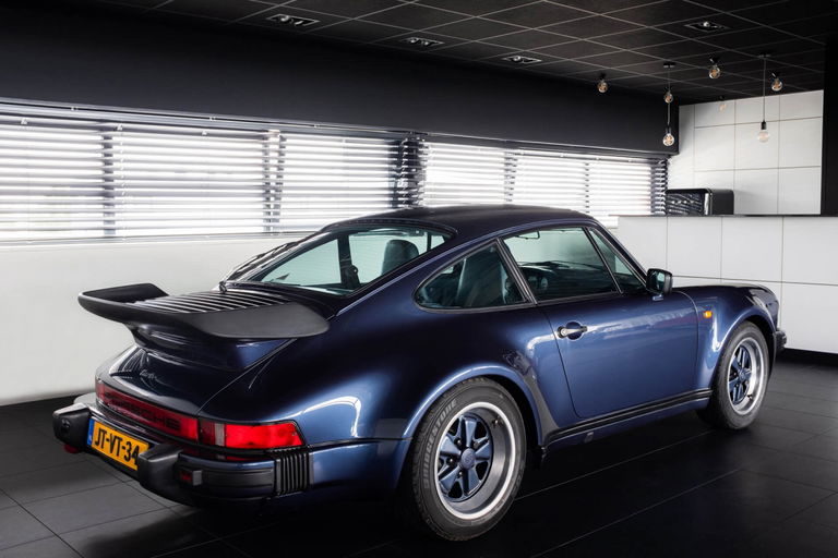 Porsche 911 Turbo 3.3