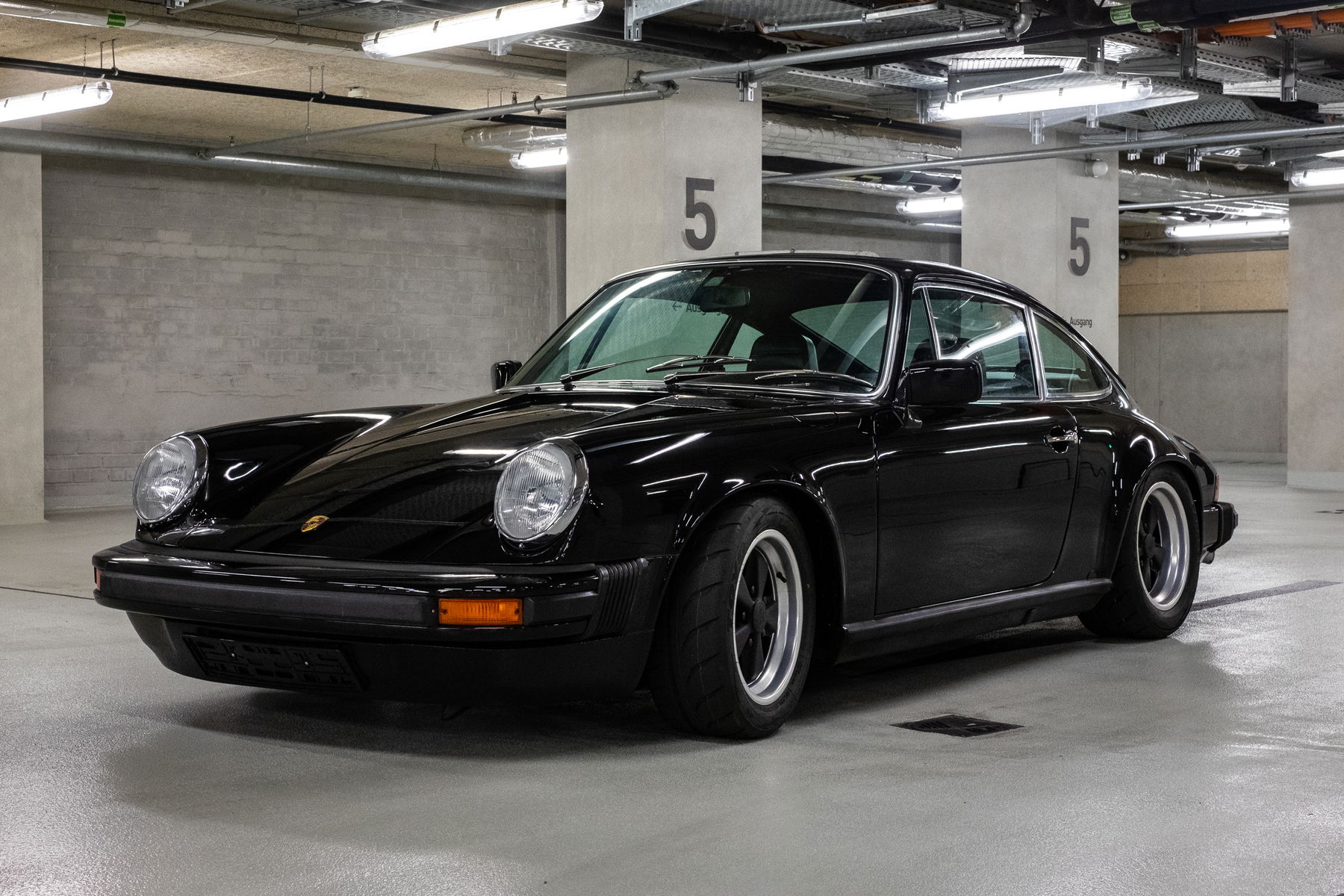 Porsche 911 Carrera 3.0