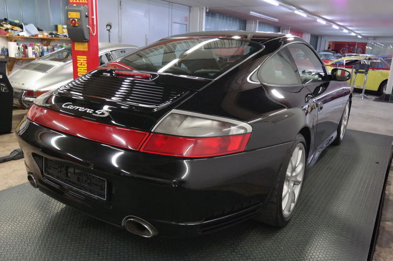 Porsche 911 Carrera 4S