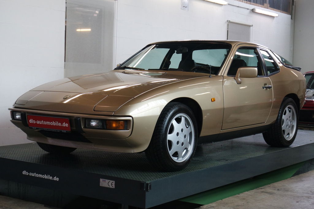 Porsche 924 S