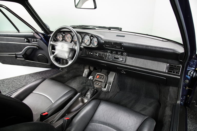 Porsche 911 Carrera 4