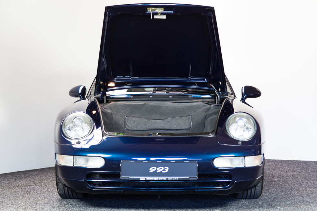 Porsche 911 Carrera 4