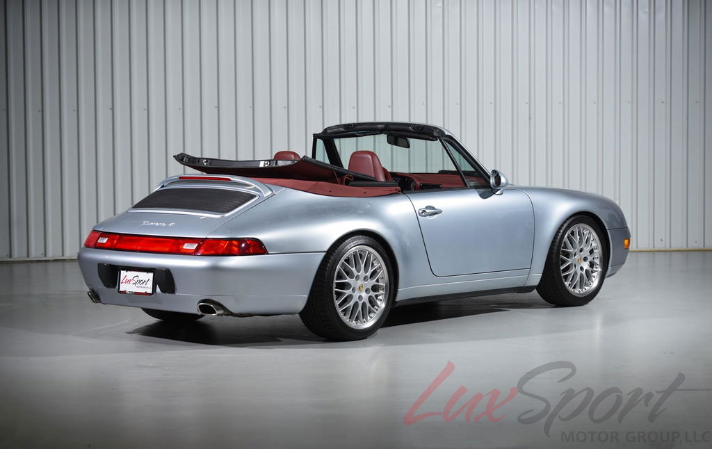 Porsche 911 Carrera 4