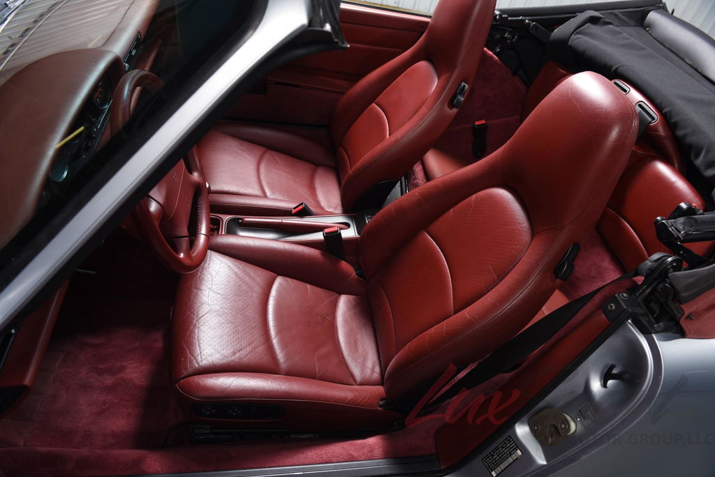 Porsche 911 Carrera 4