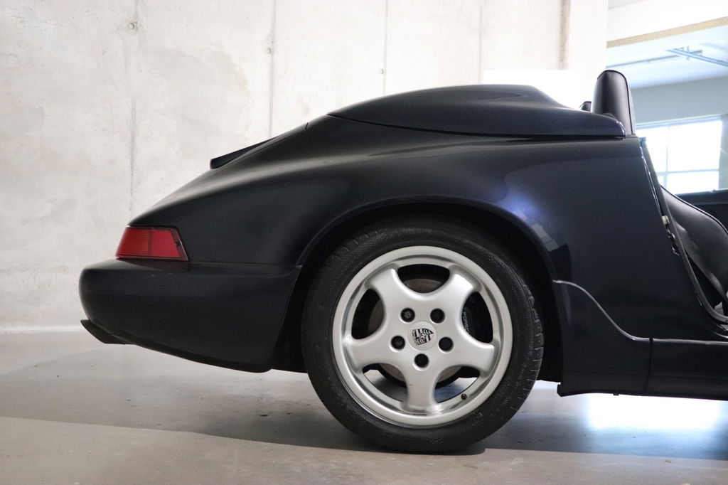 Porsche 911 Carrera 2 Speedster