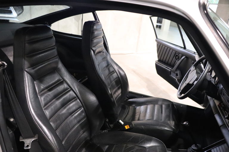 Porsche 911 Turbo 3.3