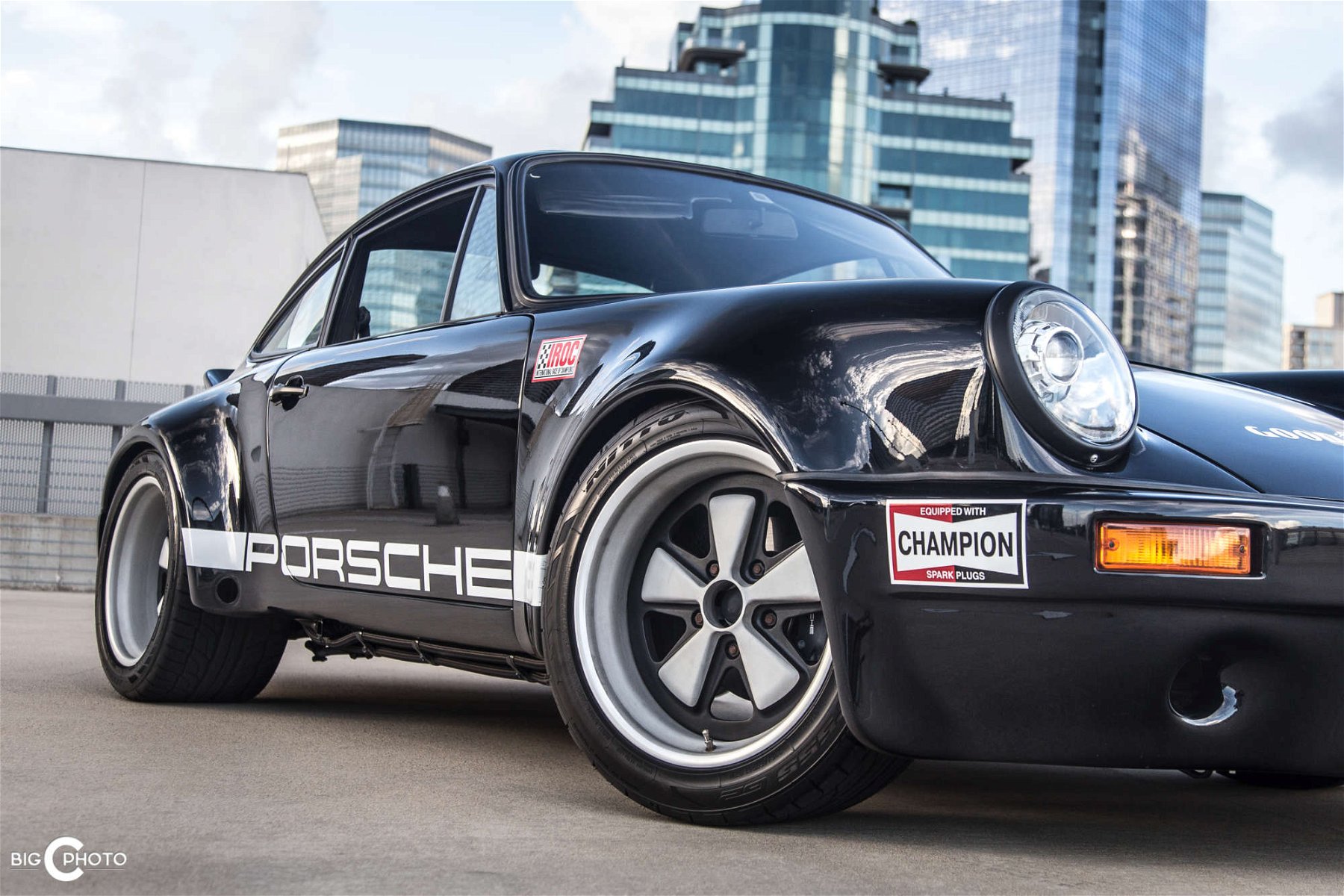 Porsche 911 RSR schwarz