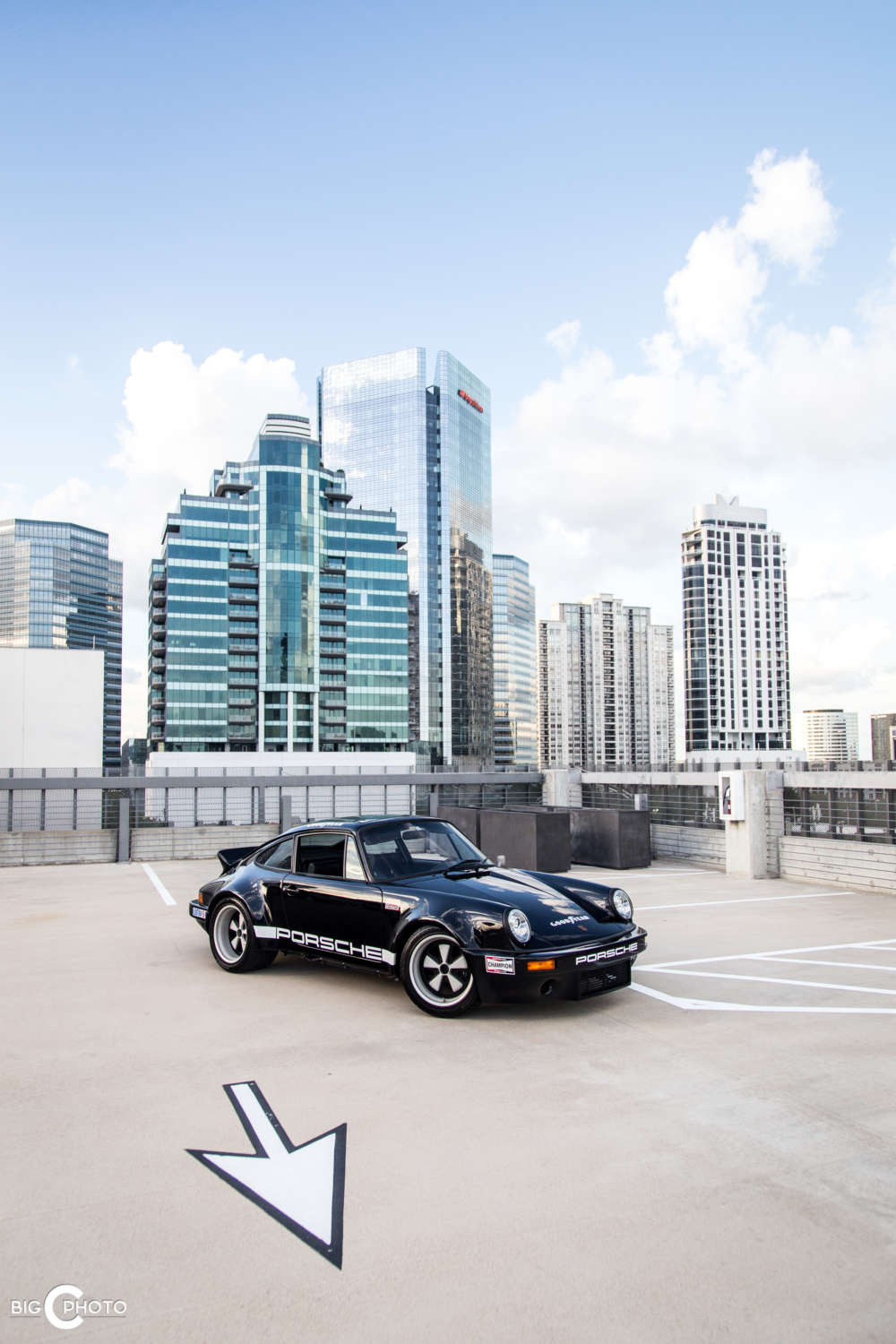 Porsche 911 RSR schwarz