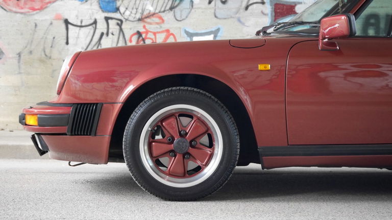 Porsche 911 Carrera 3.2