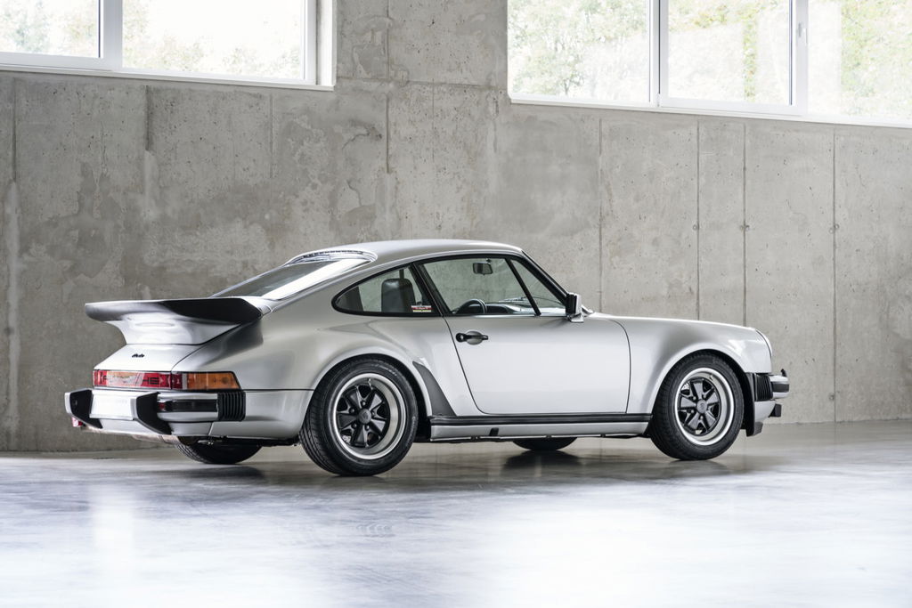 Porsche 911 Turbo 3.3