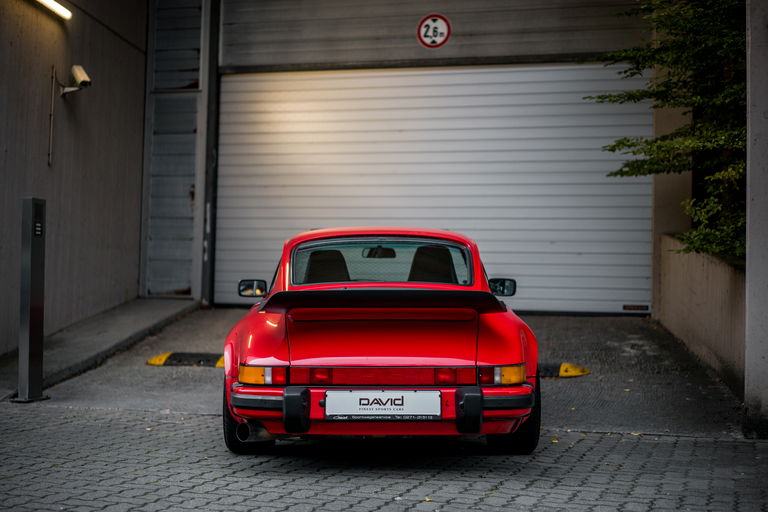 Porsche 911 Carrera