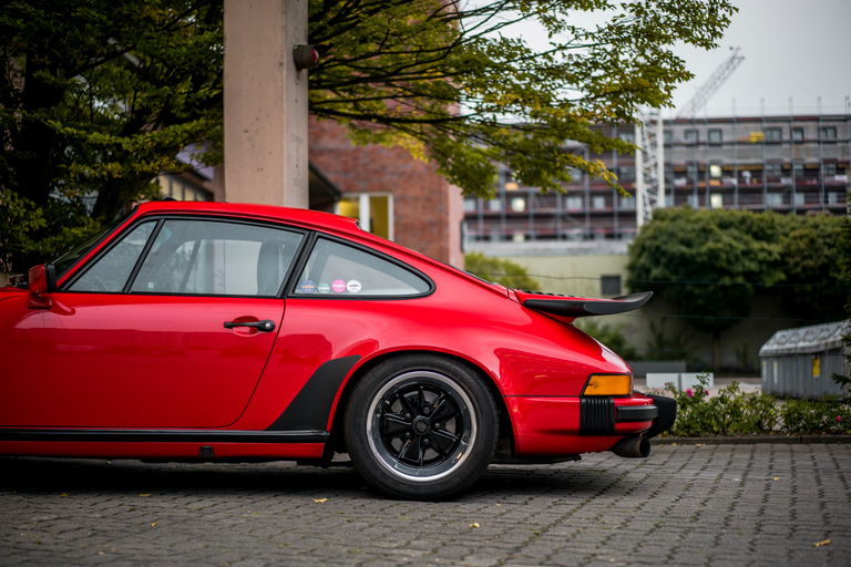 Porsche 911 Carrera