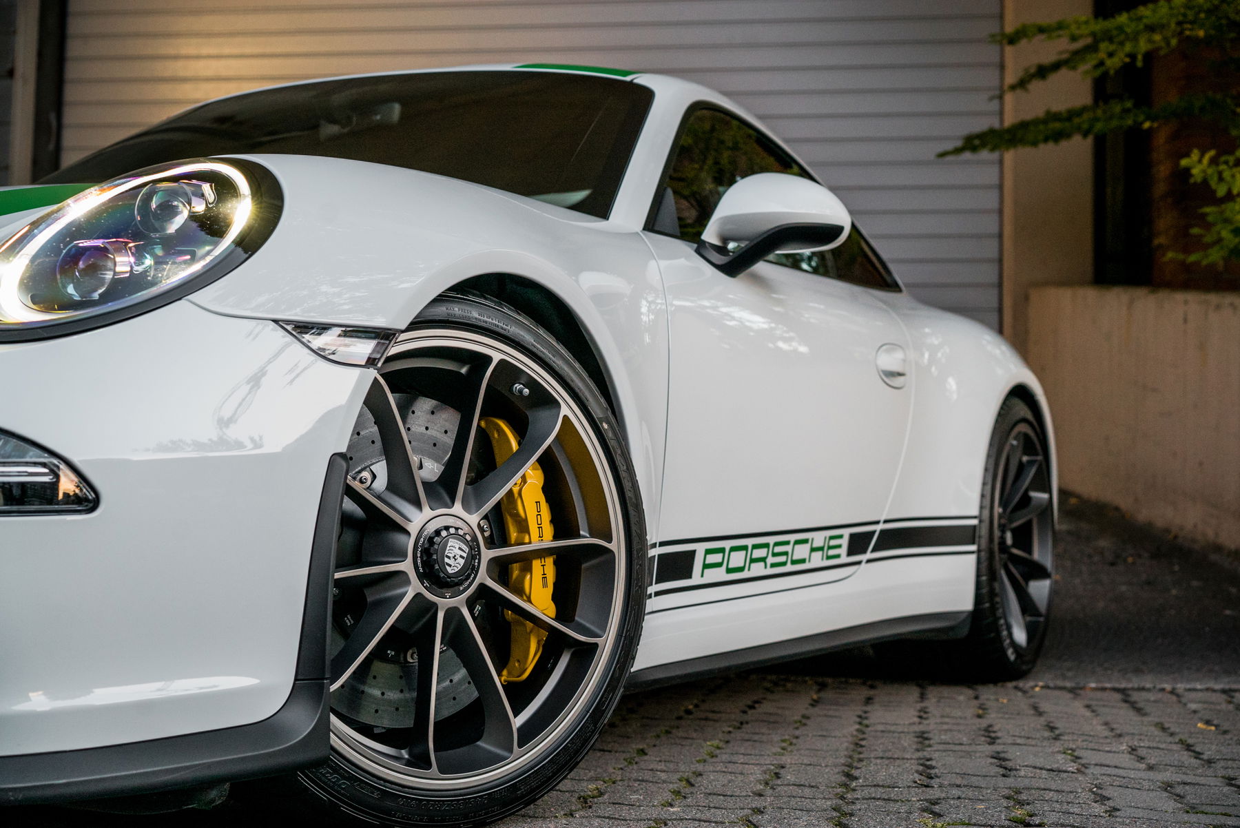 Porsche 911 R 2017 - elferspot.com - Marketplace for Porsche